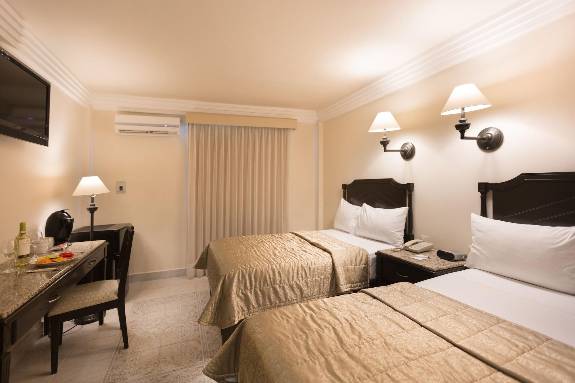 Hotel Victoria Merida Exterior photo A room at the hotel